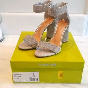 Gianni Bini Ronilynn Heels Size 8